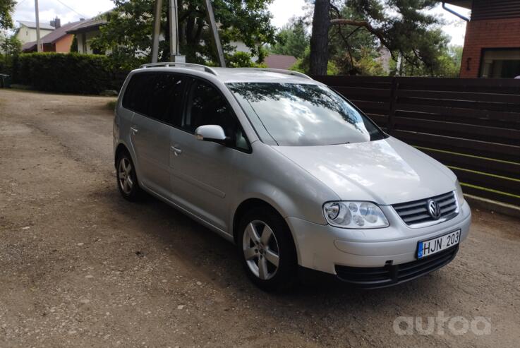 Volkswagen Touran 1 generation Minivan