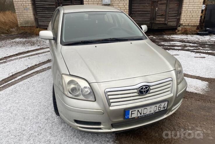 Toyota Avensis 2 generation Sedan