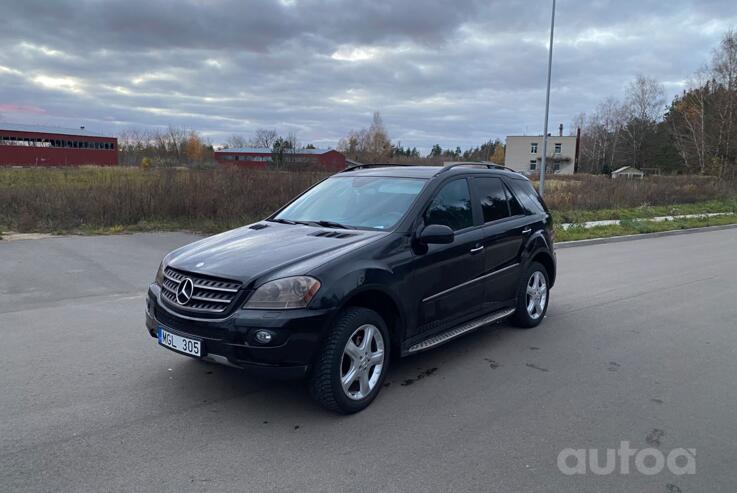 Mercedes-Benz M-Class W164 Crossover 5-doors