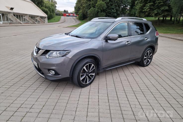 Nissan X-Trail T32 Crossover