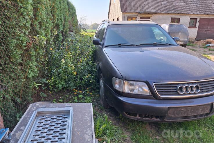 Audi 100 4A/C4 Sedan