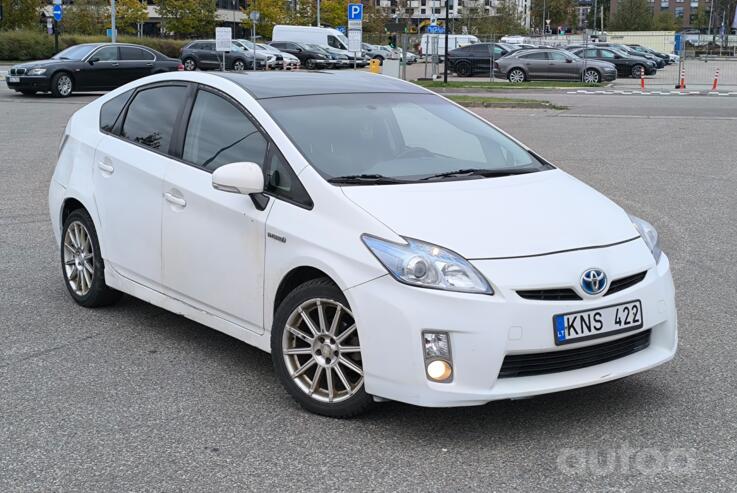 Toyota Prius 3 generation Hatchback 5-doors