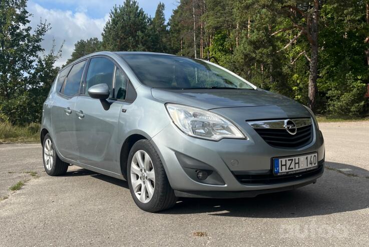 Opel Meriva 2 generation Minivan