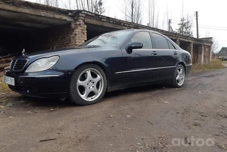 Mercedes-Benz S-Class W220 Sedan 4-doors