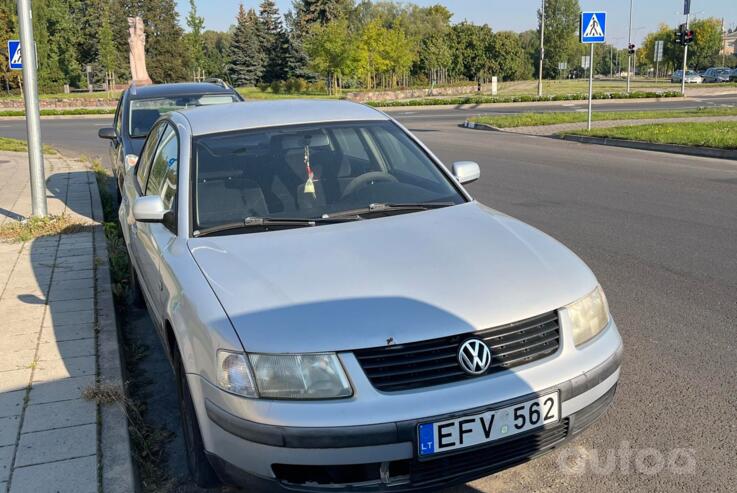 Volkswagen Passat B5 Sedan 4-doors