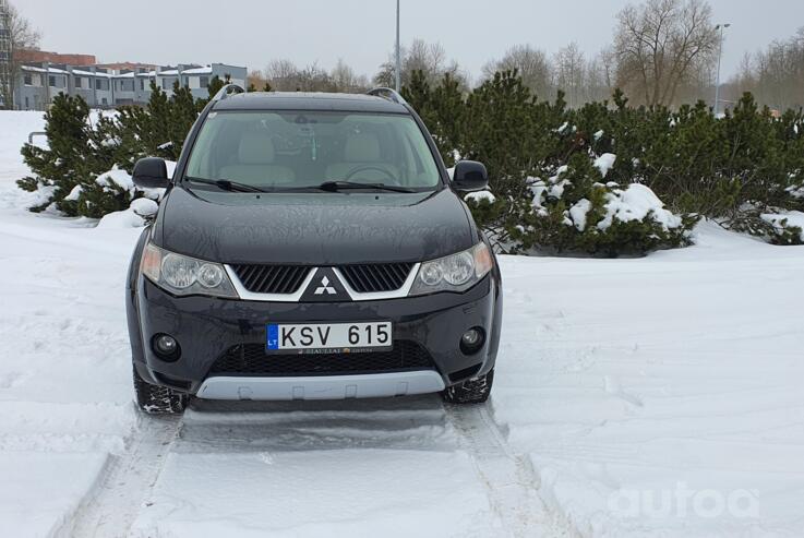 Mitsubishi Outlander 2 generation
