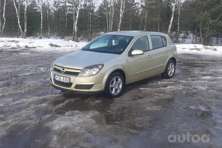 Opel Astra H Hatchback
