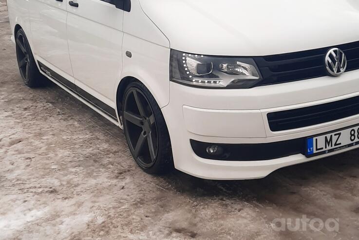 Volkswagen Multivan T5 Minivan