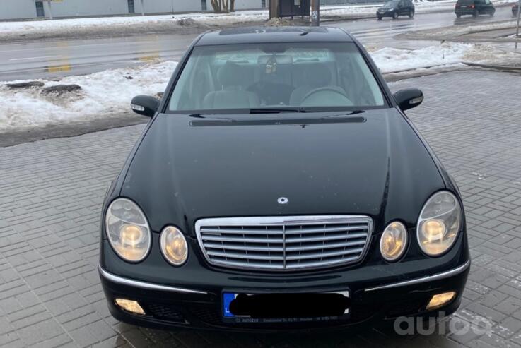 Mercedes-Benz E-Class W211 Sedan