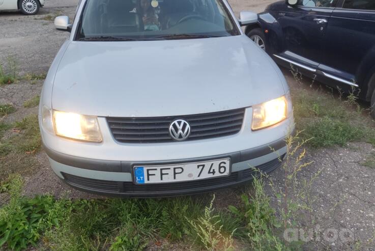 Volkswagen Passat B5 Sedan 4-doors