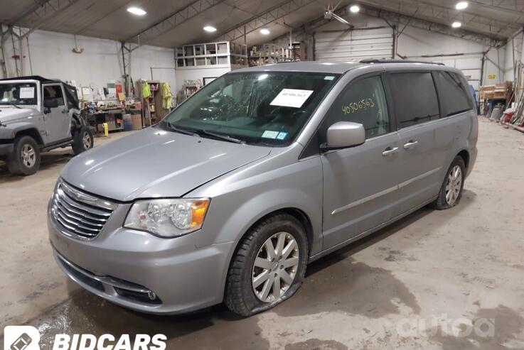 Chrysler Town & Country 5 generation [restyling]