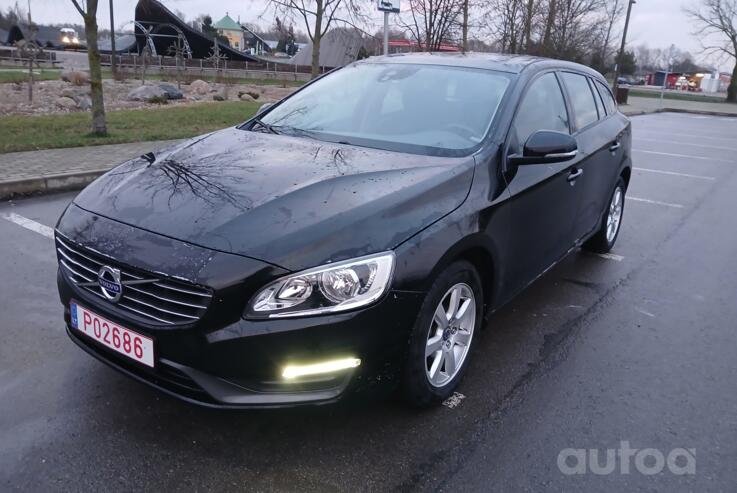 Volvo V60 1 generation [restyling] wagon 5-doors