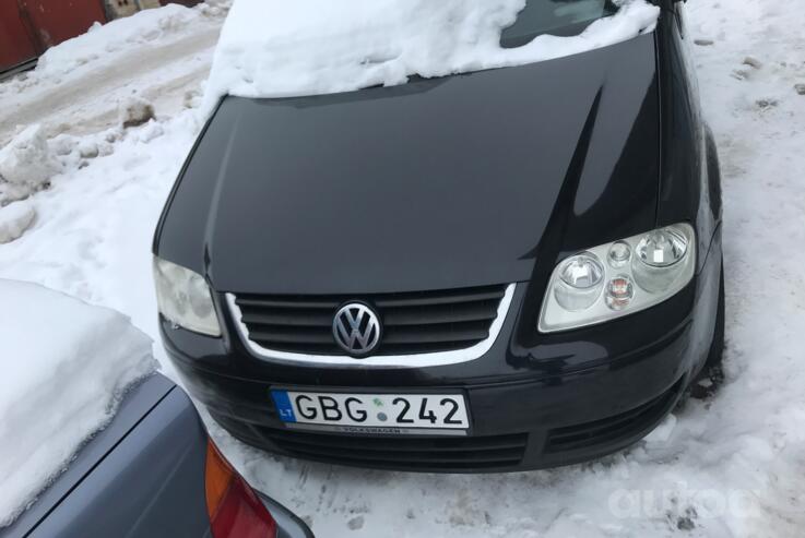 Volkswagen Touran 1 generation Minivan