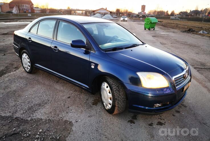 Toyota Avensis 2 generation Sedan