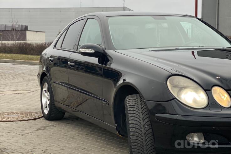 Mercedes-Benz E-Class W211 Sedan