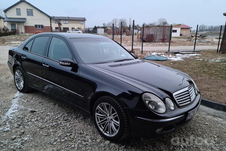 Mercedes-Benz E-Class W211 Sedan