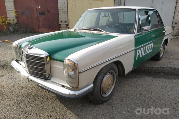 Mercedes-Benz W115 1 generation