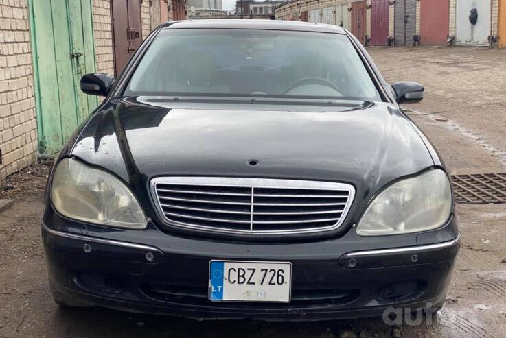 Mercedes-Benz S-Class W220 Sedan Long
