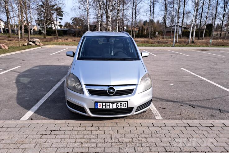 Opel Zafira B Minivan 5-doors