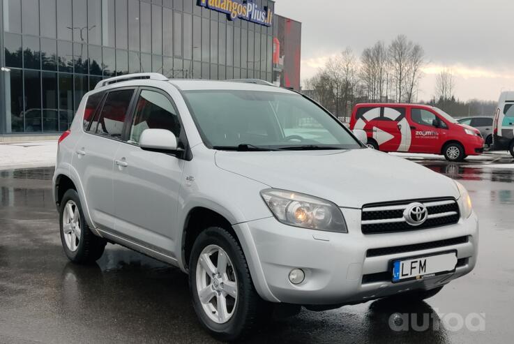 Toyota RAV4 3 generation Crossover