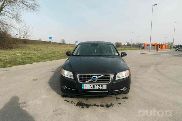 Volvo S80