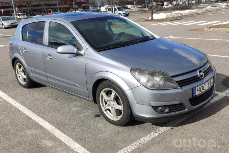 Opel Astra H Hatchback