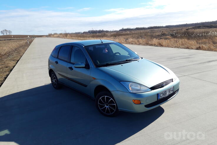 Ford Focus 1 generation Hatchback 5-doors