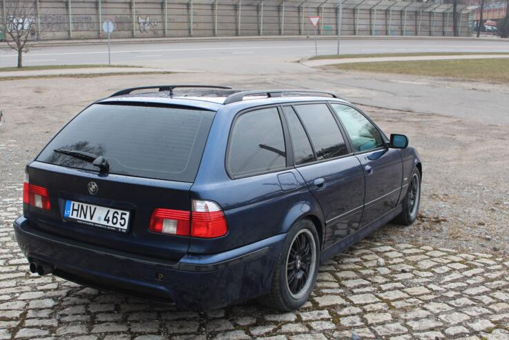 BMW 5 Series E39 Touring wagon