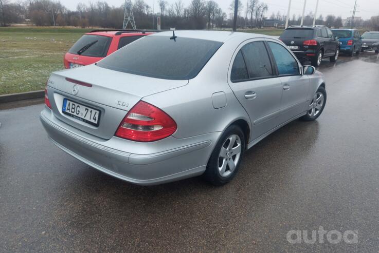 Mercedes-Benz E-Class W211 Sedan