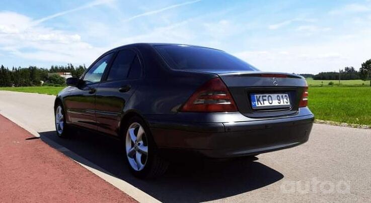 Mercedes-Benz C-Class W203/S203/CL203 Sedan