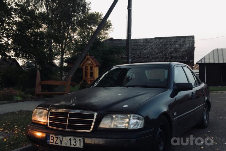 Mercedes-Benz C-Class W202/S202 Sedan