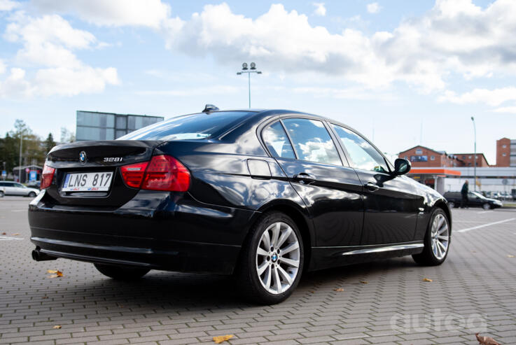 BMW 3 Series E90/E91/E92/E93 [restyling] Sedan