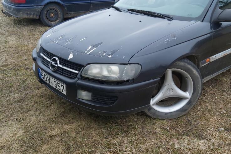 Opel Omega B Sedan