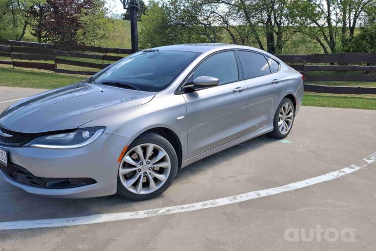 Chrysler 200