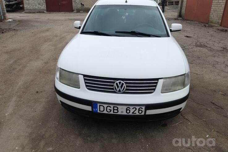 Volkswagen Passat B5 Sedan 4-doors