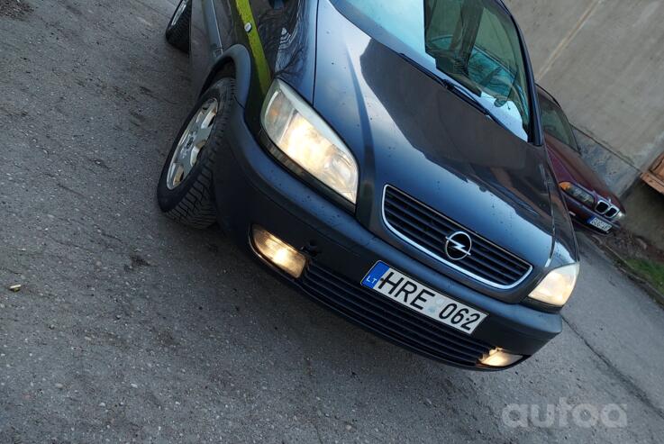 Opel Zafira A Minivan 5-doors