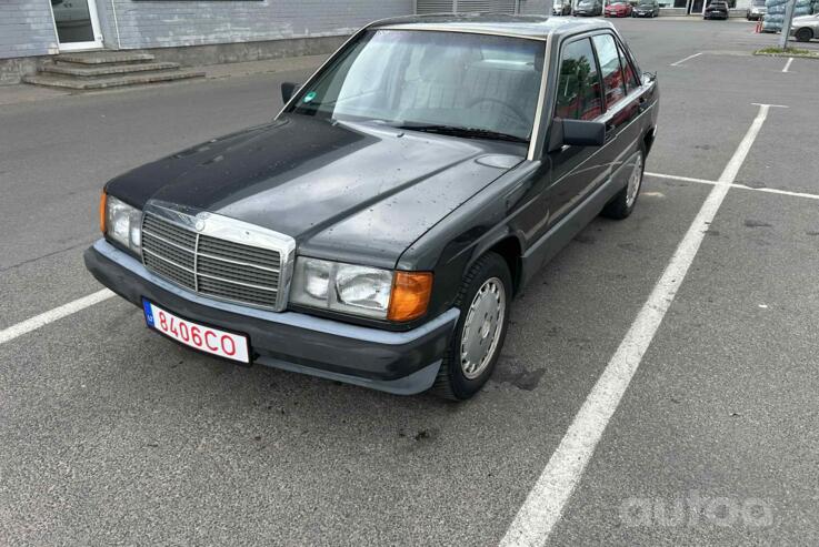 Mercedes-Benz 190 (W201) 1 generation
