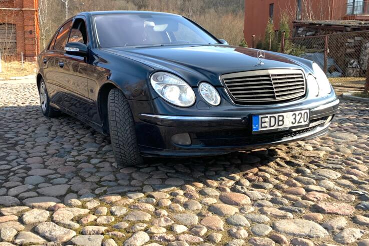 Mercedes-Benz E-Class W211 Sedan