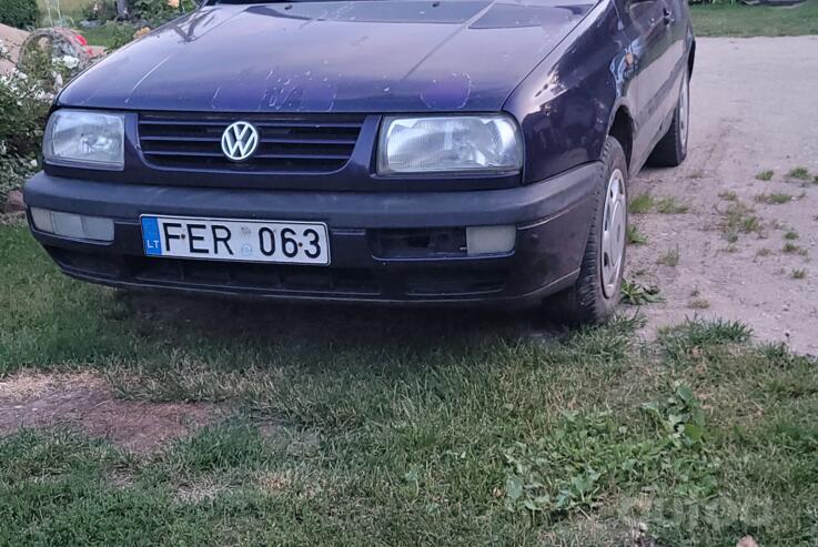 Volkswagen Vento 1 generation Sedan