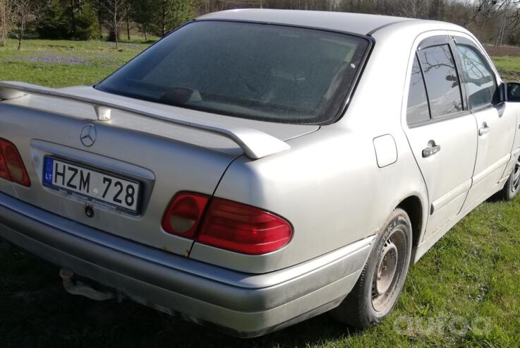 Mercedes-Benz E-Class W210 Sedan