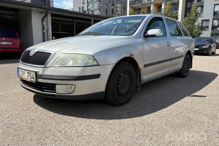 Skoda Octavia 2 generation Combi wagon 5-doors