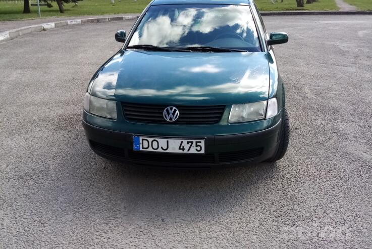 Volkswagen Passat B5 Sedan 4-doors