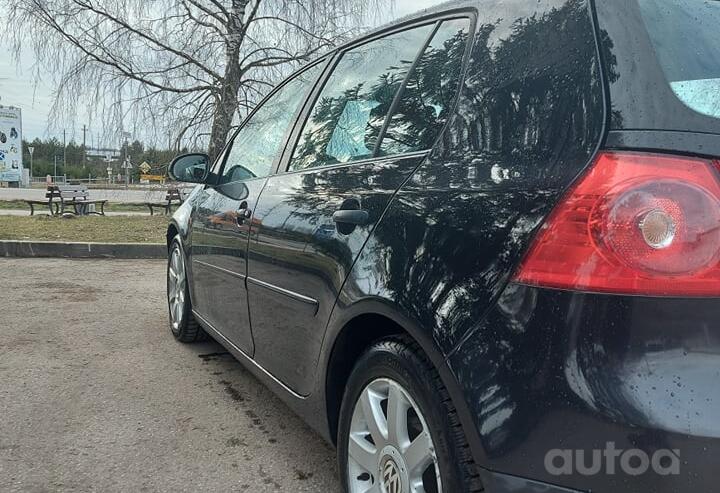 Volkswagen Golf 5 generation Hatchback 5-doors