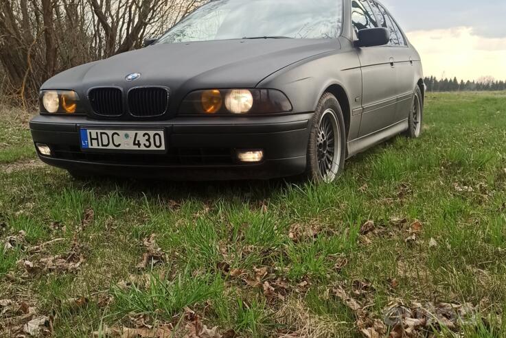 BMW 5 Series E39 Sedan 4-doors