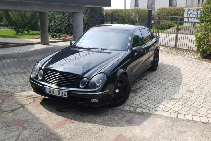 Mercedes-Benz E-Class W211 Sedan