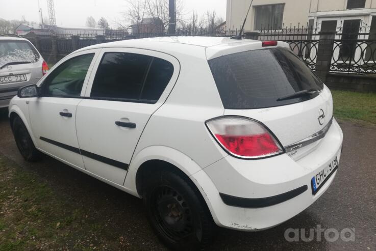 Opel Astra H Hatchback