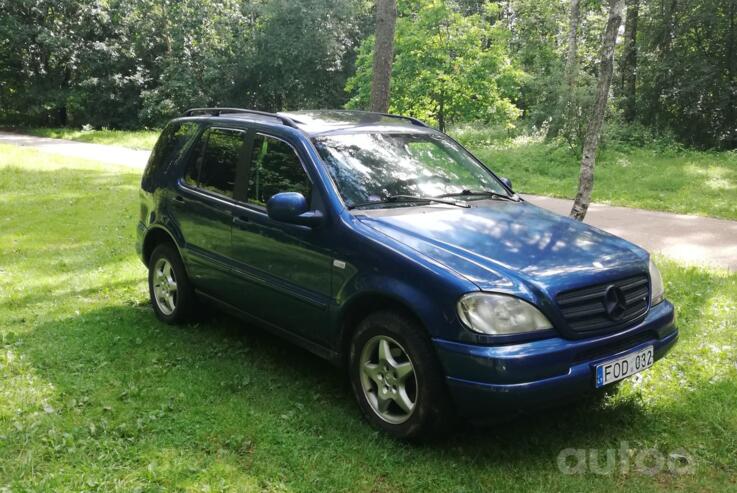 Mercedes-Benz M-Class W163 Crossover 5-doors