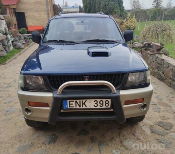 Mitsubishi Pajero 3 generation SUV 5-doors