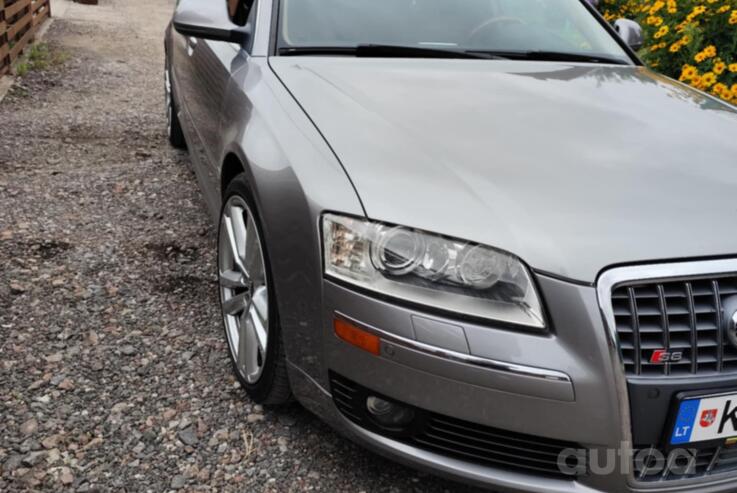 Audi A8 D3/4E Sedan