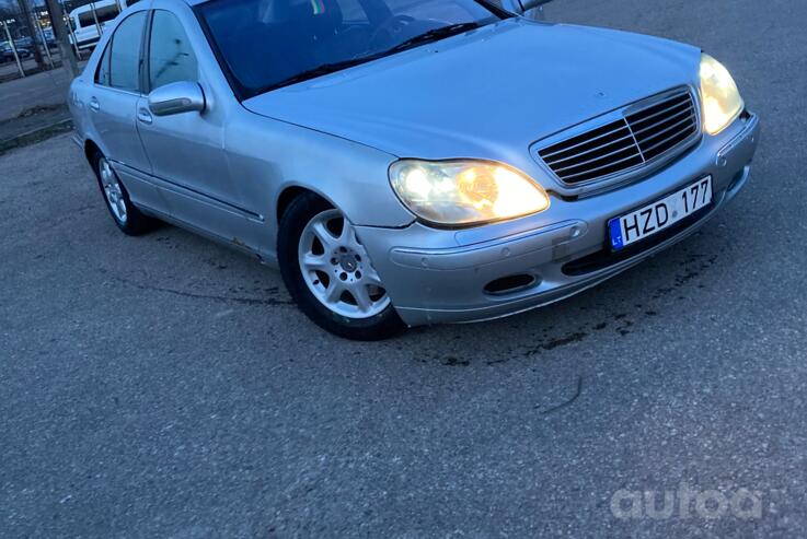Mercedes-Benz S-Class W220 Sedan 4-doors